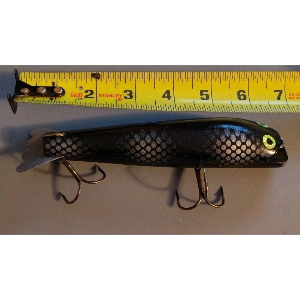 Vintage 7 Inch Musky Jerk Bait Black Chub